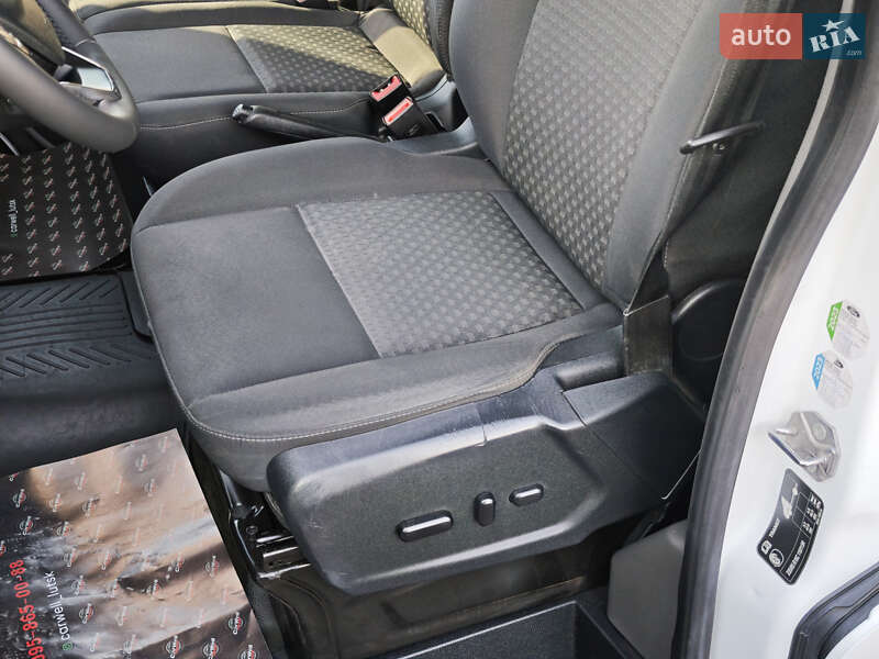 Вантажний фургон Ford Transit 2020 в Луцьку