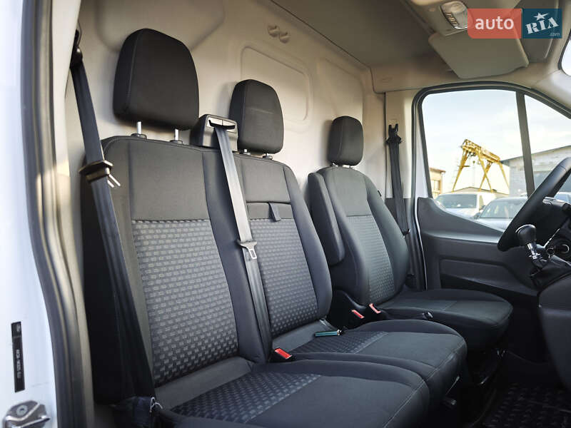 Вантажний фургон Ford Transit 2020 в Луцьку