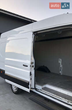 Грузовой фургон Ford Transit 2019 в 