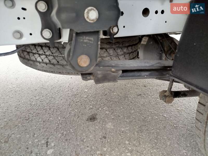 Вантажний фургон Ford Transit 2018 в Дубні