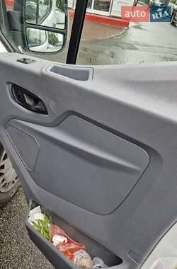 Вантажний фургон Ford Transit 2015 в 