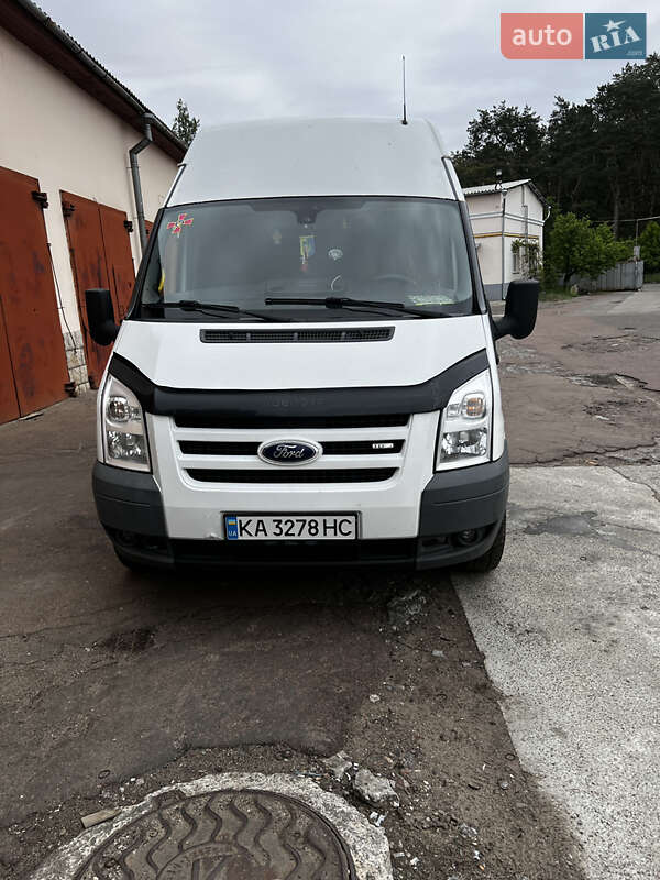 Грузовой фургон Ford Transit 2007 в 