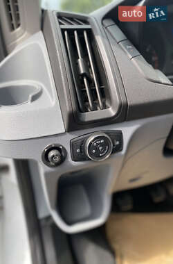 Грузопассажирский фургон Ford Transit 2018 в 