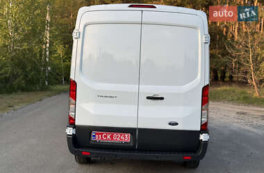 Грузовой фургон Ford Transit 2018 в 