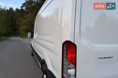 Грузовой фургон Ford Transit 2018 в 