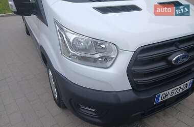 Грузовой фургон Ford Transit 2022 в 