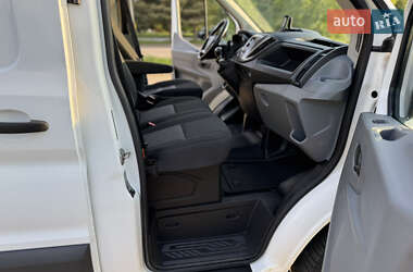 Грузовой фургон Ford Transit 2017 в 