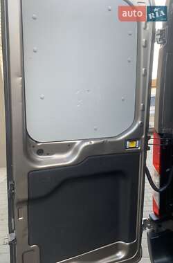 Вантажний фургон Ford Transit 2021 в 