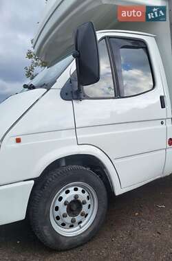 Грузовой фургон Ford Transit 1986 в 