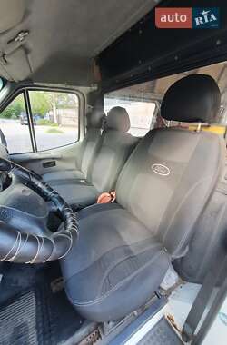 Грузовой фургон Ford Transit 1998 в 