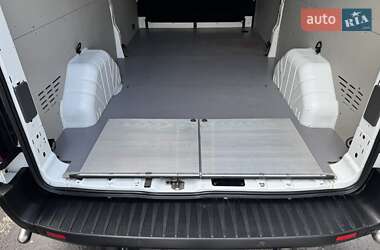 Грузовой фургон Ford Transit 2020 в 