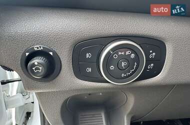 Грузовой фургон Ford Transit 2020 в 
