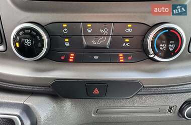 Грузовой фургон Ford Transit 2020 в 