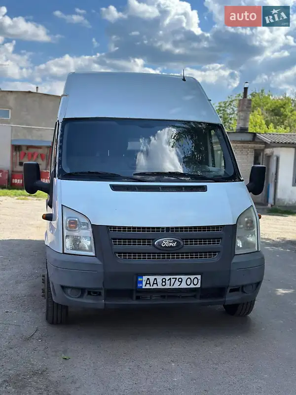 Грузовой фургон Ford Transit 2013 в 