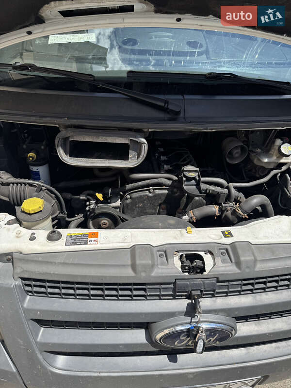 Вантажний фургон Ford Transit 2007 в Києві