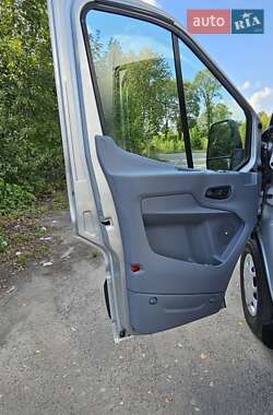 Грузовой фургон Ford Transit 2016 в 