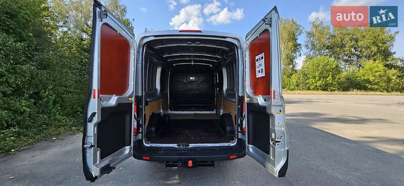 Грузовой фургон Ford Transit 2016 в Старом Самборе