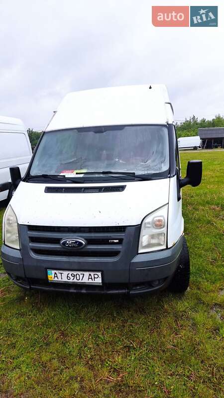 Грузовой фургон Ford Transit 2008 в 