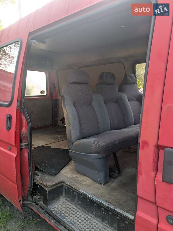 Вантажопасажирський фургон Ford Transit 1995 в Кременчуці