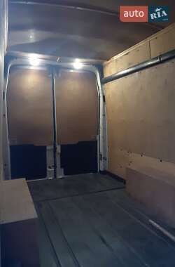 Вантажний фургон Ford Transit 2014 в 