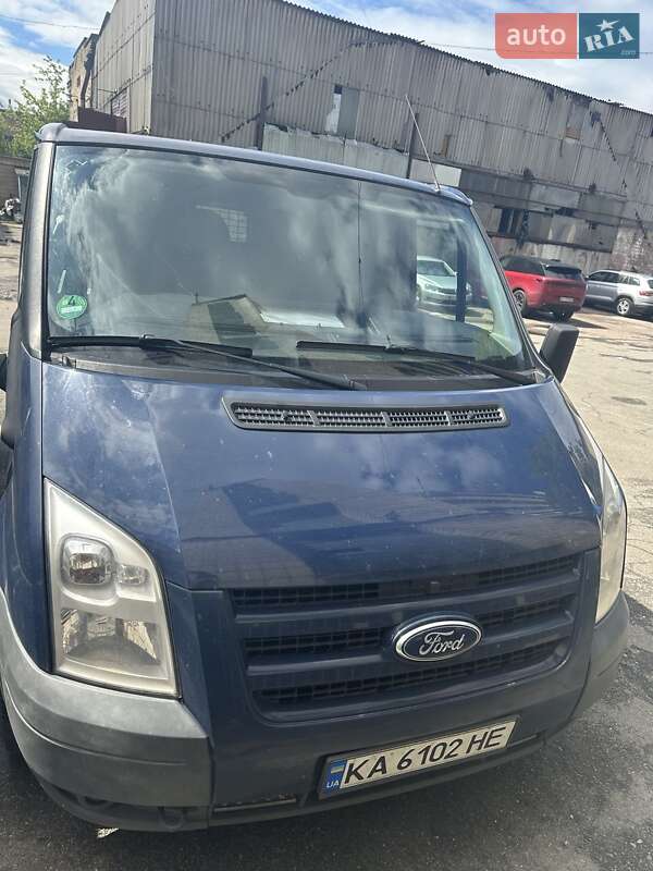 Грузовой фургон Ford Transit 2010 в 