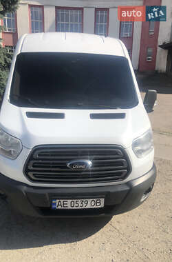 Грузовой фургон Ford Transit 2015 в 