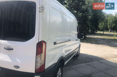 Грузовой фургон Ford Transit 2015 в 