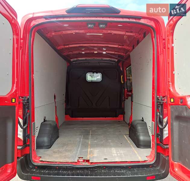 Вантажний фургон Ford Transit 2020 в Ковелі