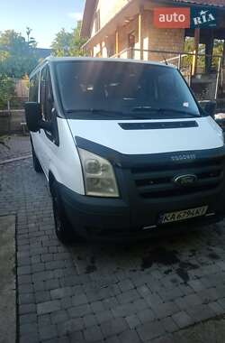 Вантажопасажирський фургон Ford Transit 2008 в Чернівцях