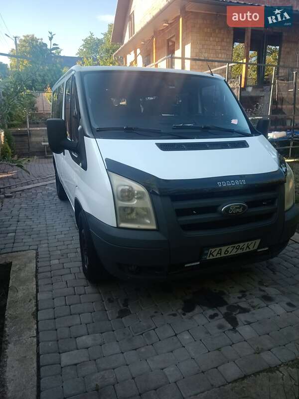 Вантажопасажирський фургон Ford Transit 2008 в 