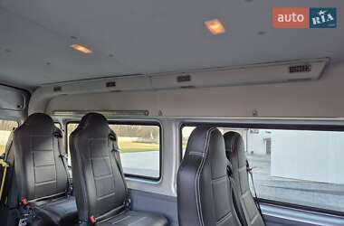 Мікроавтобус Ford Transit 2013 в 