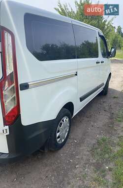 Мінівен Ford Transit 2016 в 