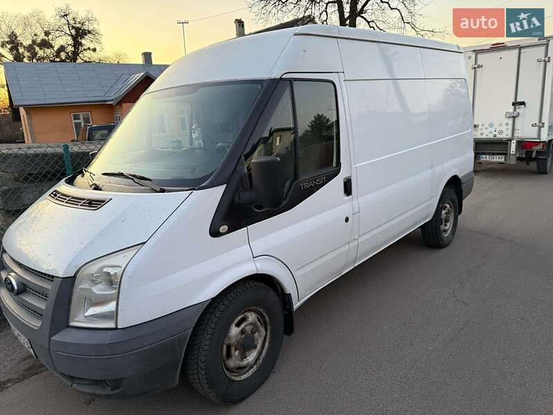 Вантажний фургон Ford Transit 2013 в Львові