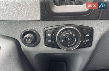 Грузовой фургон Ford Transit 2015 в 
