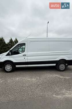 Грузовой фургон Ford Transit 2020 в 