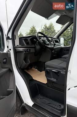 Грузовой фургон Ford Transit 2020 в 