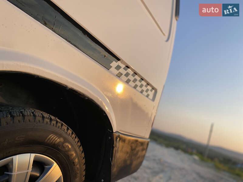 Грузовой фургон Ford Transit 1996 в Дрогобыче