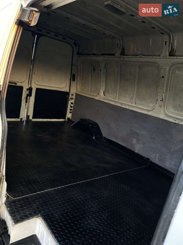 Грузовой фургон Ford Transit 1996 в Дрогобыче