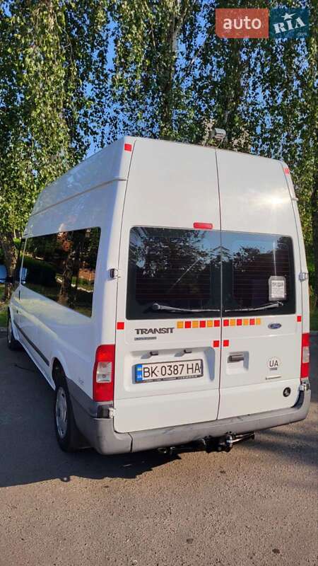 Микроавтобус Ford Transit 2013 в Ровно