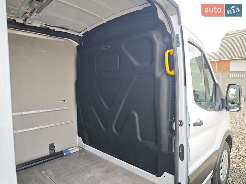 Грузовой фургон Ford Transit 2020 в Луцке