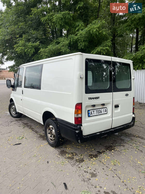 Грузопассажирский фургон Ford Transit 2005 в Снятине