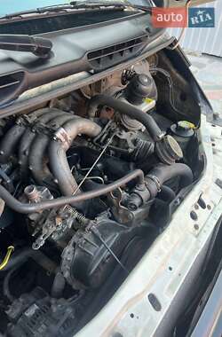 Грузовой фургон Ford Transit 1998 в 