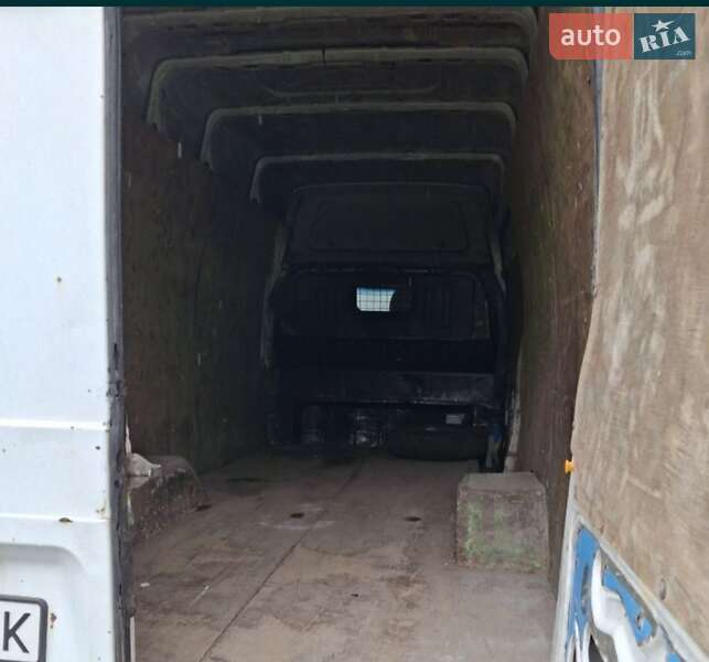 Вантажний фургон Ford Transit 2006 в Дніпрі