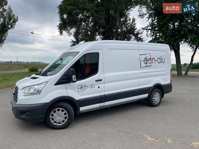 Вантажний фургон Ford Transit 2017 в Борисполі