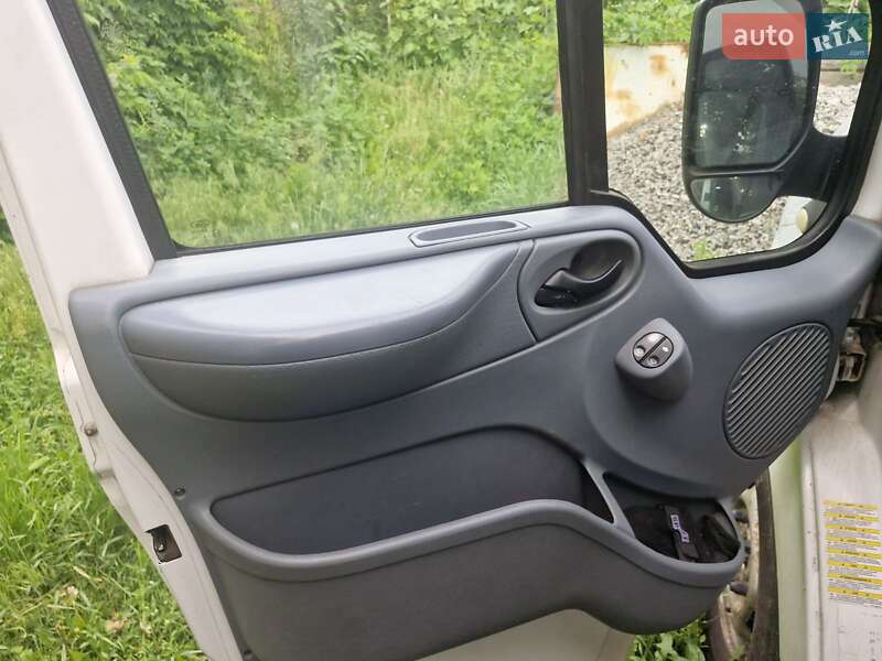 Вантажопасажирський фургон Ford Transit 2012 в Харкові