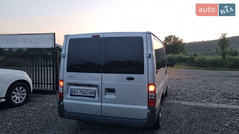 Микроавтобус Ford Transit 2006 в Тячеве