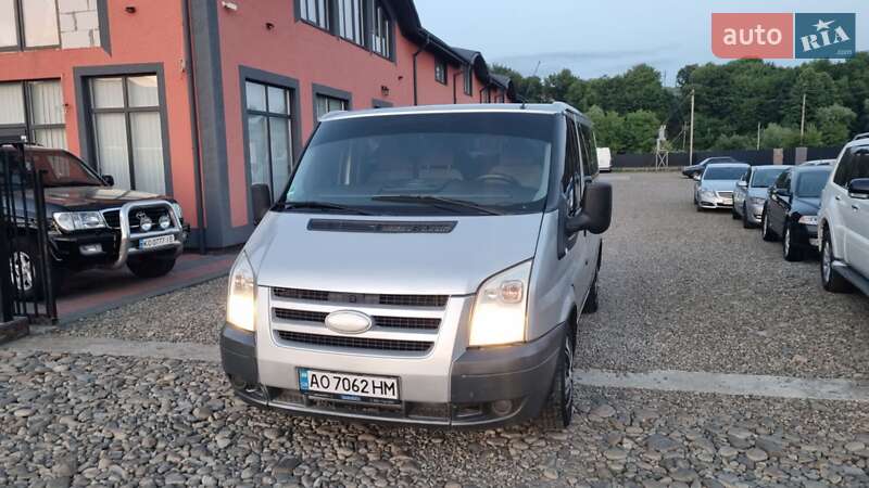 Микроавтобус Ford Transit 2006 в Тячеве