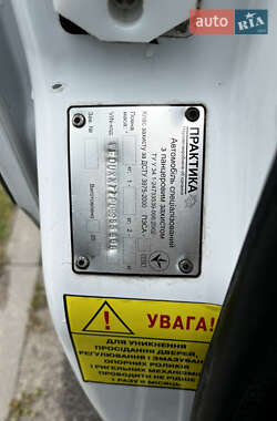 Бронированный автомобиль Ford Transit 2011 в 