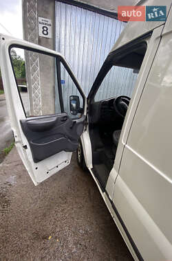 Грузовой фургон Ford Transit 2005 в 