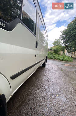 Грузовой фургон Ford Transit 2005 в 